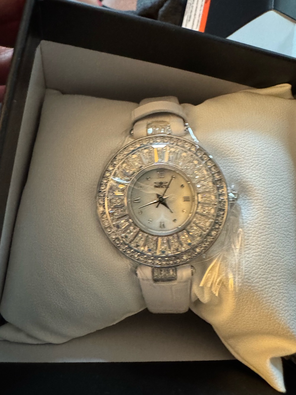 NWT Invicta Women's White Crystal-Accent Round Watch 70352